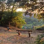 Camp Paradis بيت ضيافة *