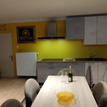 בית הארחה Camp Paradis