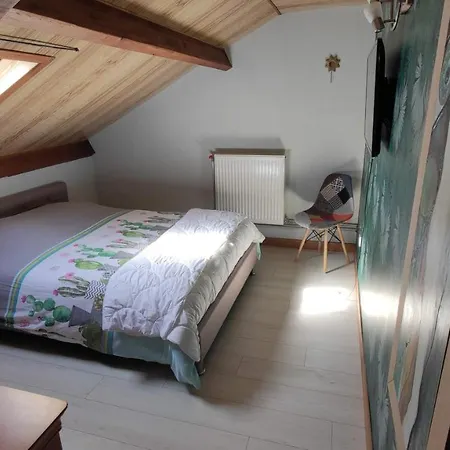 Camp Paradis בית הארחה *