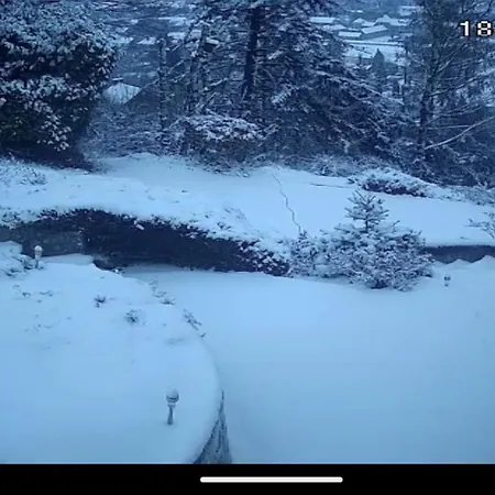 Camp Paradis בית הארחה *