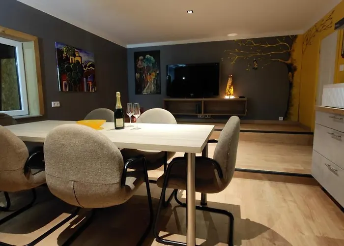 Pensión Camp Paradis Vireux-Molhain